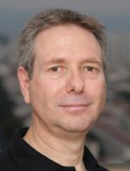 Simon Perry